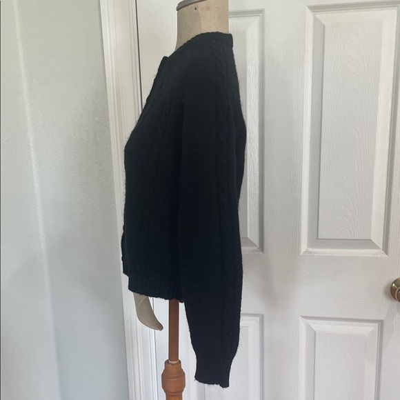 Gap 100% wool Classic Black Cable Knit cardigan Sweater women’s size S - Picture 7 of 11